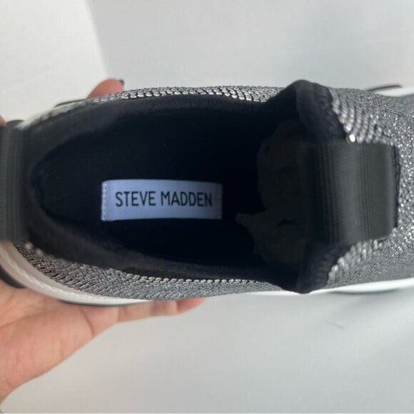 Steve Madden - Men's Mythical Slip On - Black. Size: 9.5 (US). NIB - Picture 9 of 16